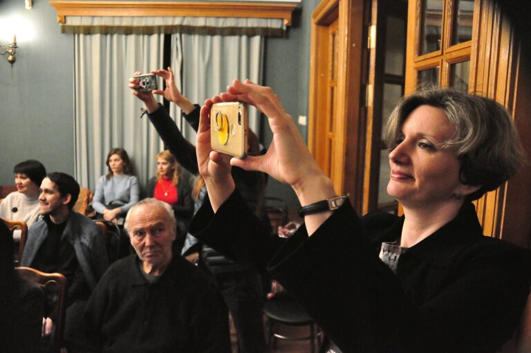 A Library Started a Gentle Bedtime Story Hour for Adults
