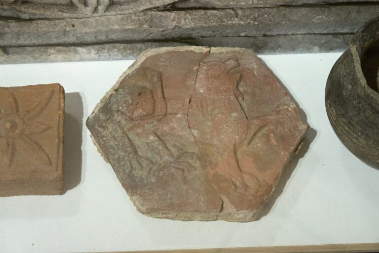 Medieval Floor Tiles Were Returned to a Monastery After 60 Years - illustrative Wikimedia Commons photo